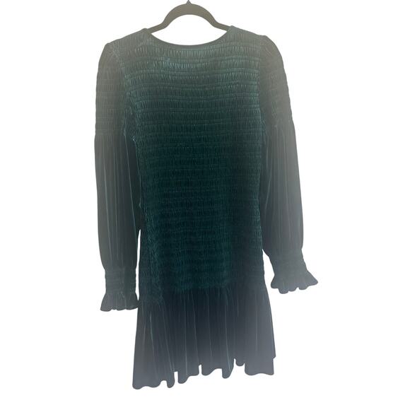 Gianni Bini Women's Smocked Velvet Mini Dress M Long Sleeve Ruffle Hem Green - Picture 12 of 13